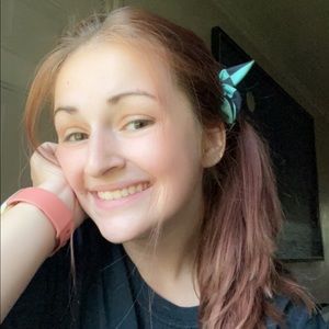 Meet your Posher, Stacy